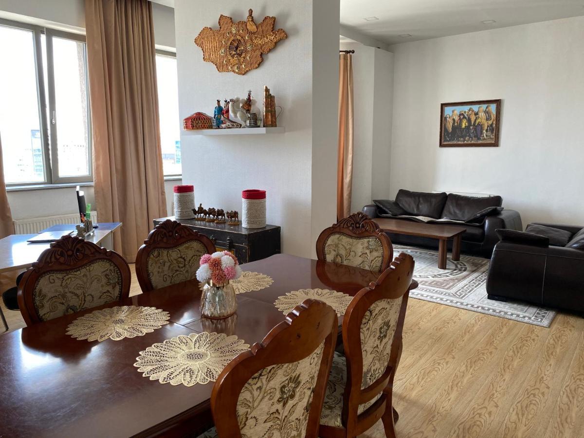 Gobi-Girl Hotel อูลานบาตอร์ ภายนอก รูปภาพ