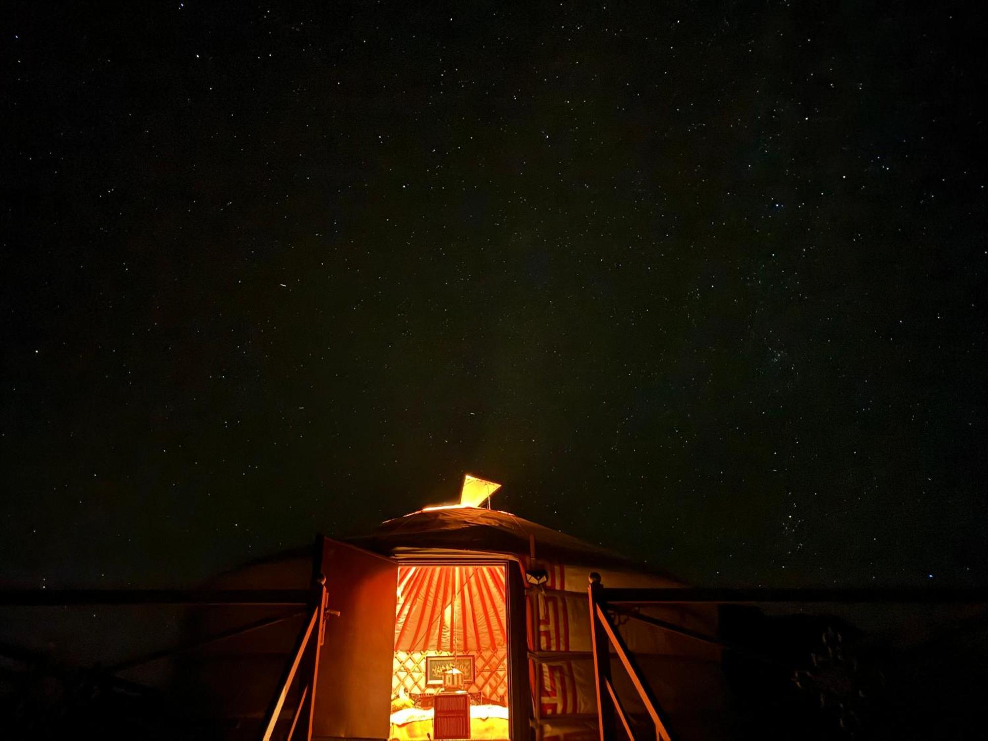 Gobi-Girl Hotel อูลานบาตอร์ ภายนอก รูปภาพ